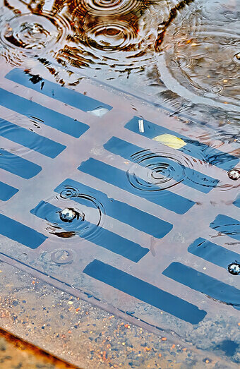 https://blockeddrainsapplecross.com.au/uploads/2025/07/stormwater-drains-58152.jpg