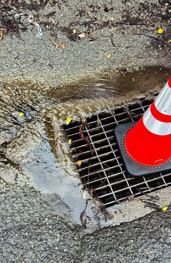 https://blockeddrainsapplecross.com.au/uploads/2025/07/stormwater-drains-60987.jpg